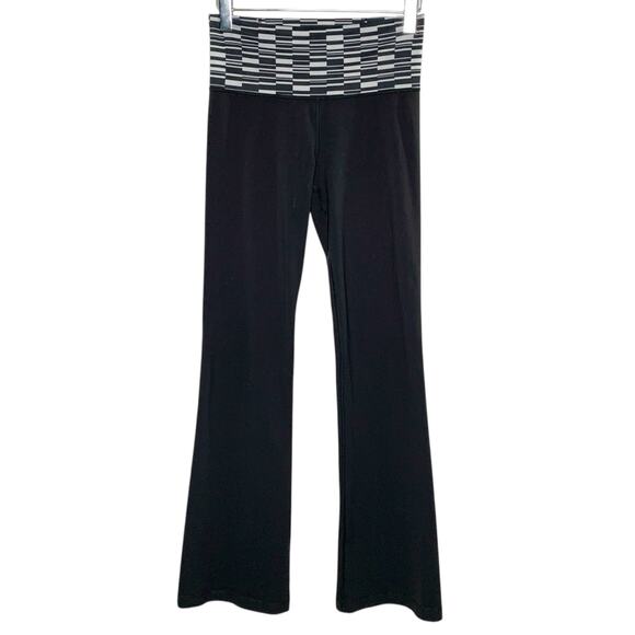 Lululemon 6/8 Groove Pant III Tall Black Ying Yang Stripe White Black *flaw - Picture 1 of 9